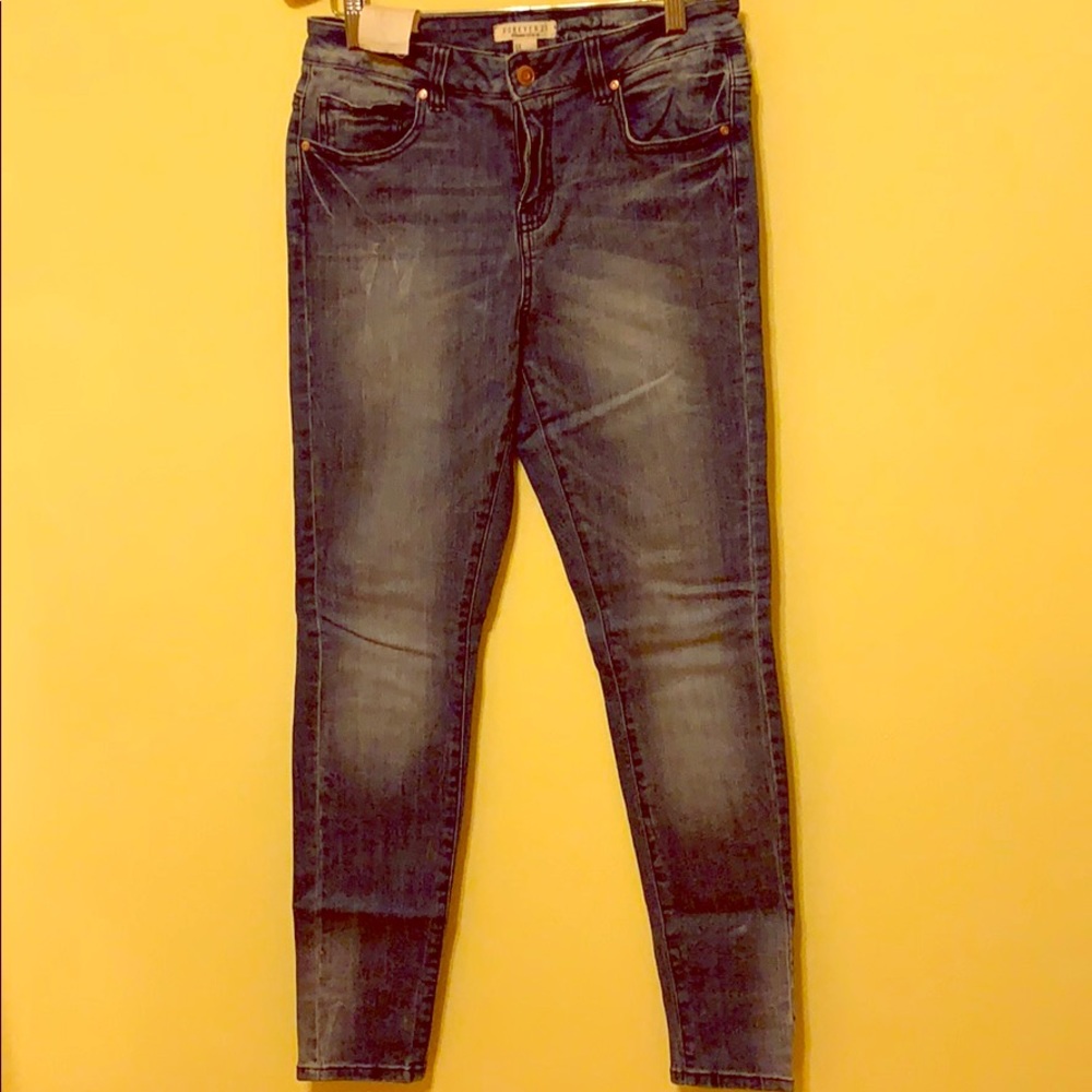 FOREVER 21 Skinny Jeans